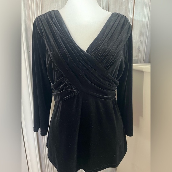 Dress Barn Tops - VTG Y2K black Velvet babydoll top 3/4 sleeve | M whimsigoth fairy grunge romance